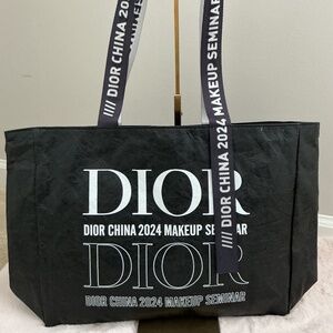 VIP DIOR CHINA 2024 MAKE UP SEMINAR TOTE 2 left in stock